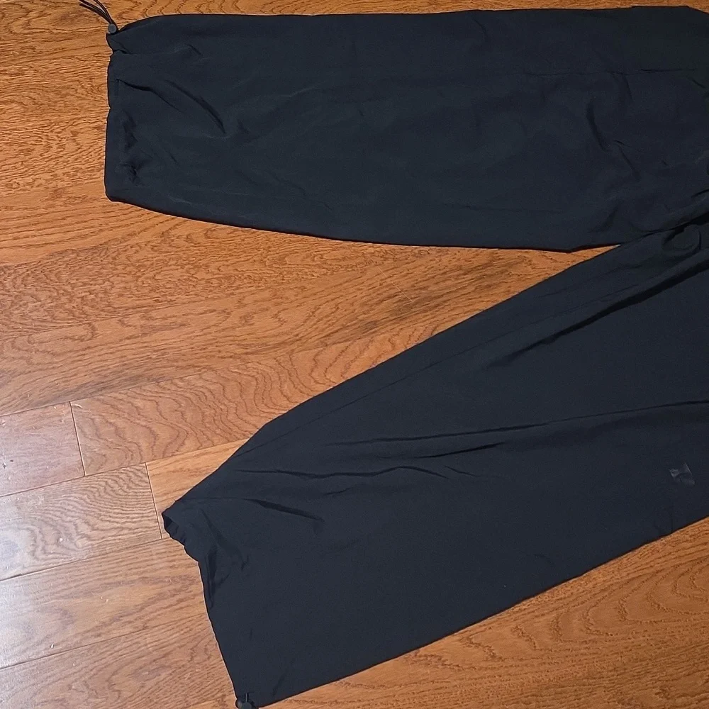 COPY NWT Pink Victoria Secret Parachute Cargo Pants - Black - Picture 5 of 8